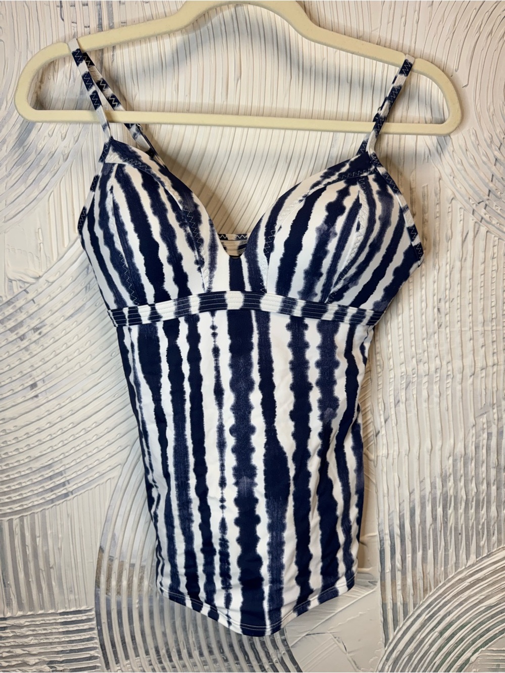 Athleta Navy & White Tie-Dye Built-In Bra Camisole